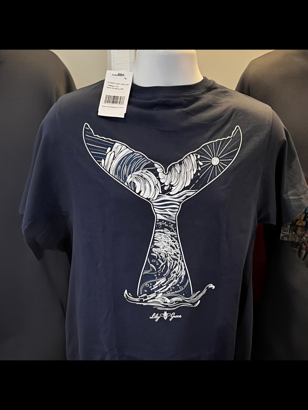 NWT Lily Grace "Whale Tail" Pocket Tee